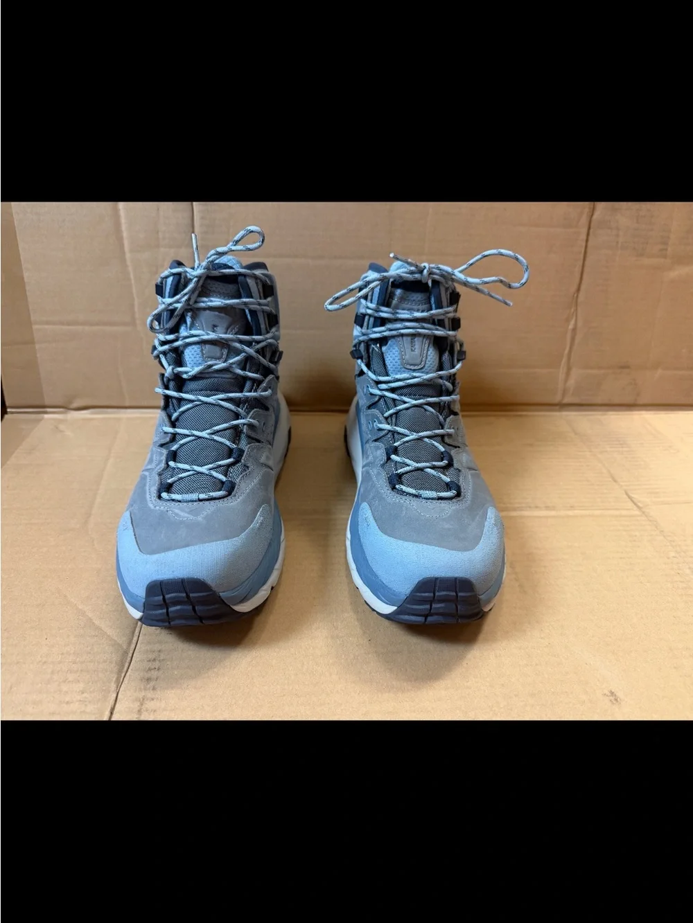 Hoka One One Kaha 2 Women’s Gray/Blue High-Top Hiking Boots